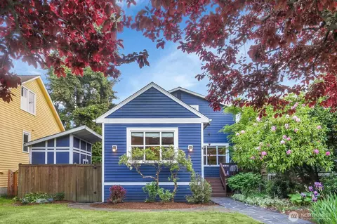 739 N 77th St, Seattle, WA 98103
