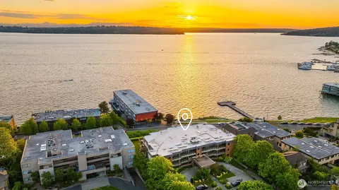 725 1st St S #104, Kirkland, WA 98033
