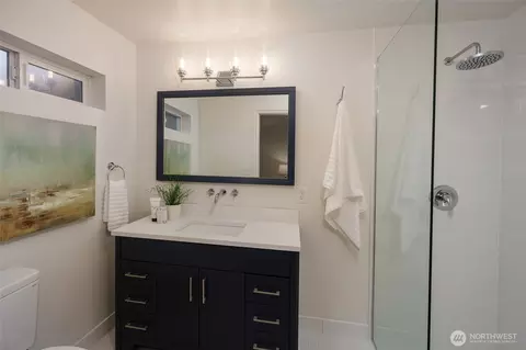 Bath - 2503 165th Pl SE, Bothell, WA 98012 photo 1 of 4