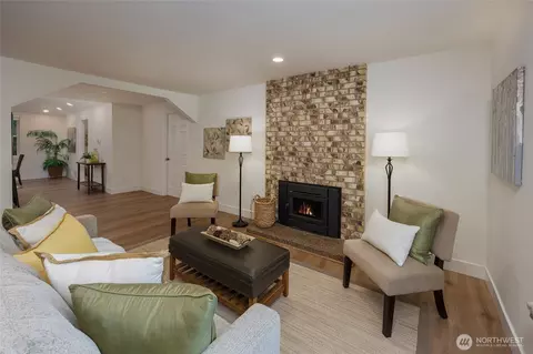 Living - 2503 165th Pl SE, Bothell, WA 98012 photo 1 of 4