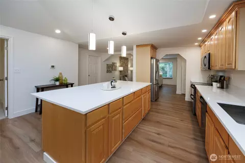 Kitchen - 2503 165th Pl SE, Bothell, WA 98012 photo 4 of 5