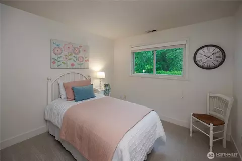 Bedroom - 2503 165th Pl SE, Bothell, WA 98012 photo 3 of 4