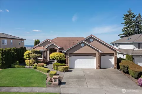 2127 Davis Ct NE, Tacoma, WA 98422