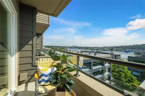 1504 Aurora Ave N #407, Seattle, WA 98109