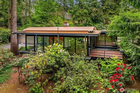 5422 153rd Ave SE, Bellevue, WA 98006