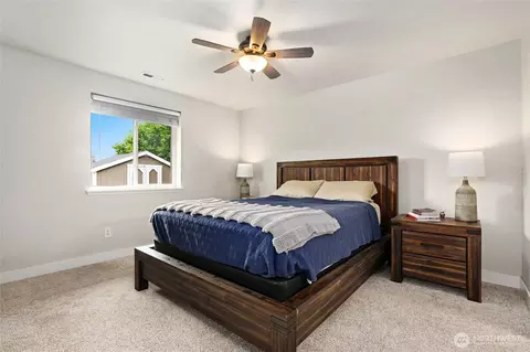 Bedroom - 1936 Harding St, Enumclaw, WA 98022 photo 1 of 2