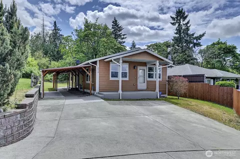 1910 E Gregory Street Ct, Tacoma, WA 98404
