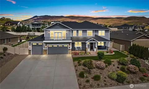 872 Sage Crest Dr, Wenatchee, WA 98801