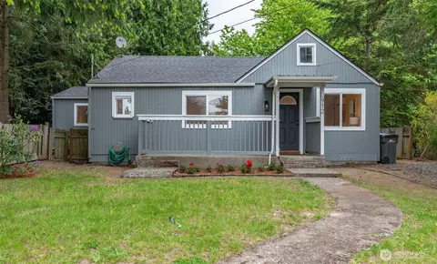 912 Pearl St, Bremerton, WA 98310