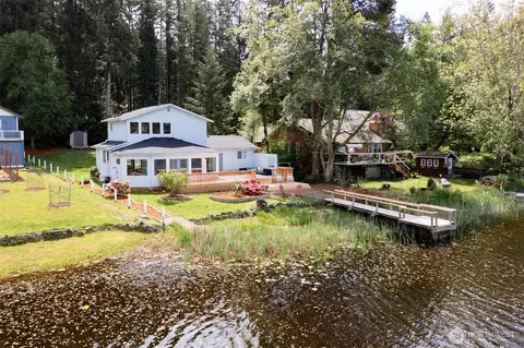 3741 Longhorn Dr NW, Bremerton, WA 98312