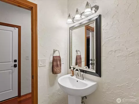 Bath - 23717 17th Pl W, Bothell, WA 98021 photo 1 of 3