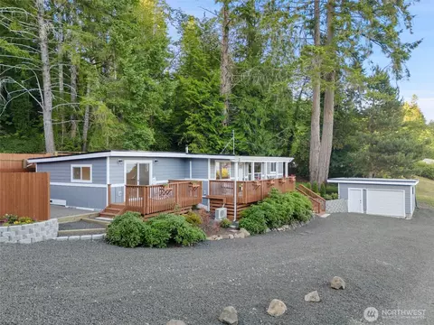 340 N Terrace Rd, Hoodsport, WA 98548