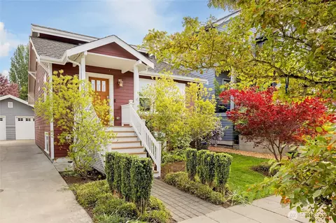 549 N 71st St, Seattle, WA 98103