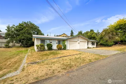 2020 E 15th St, Bremerton, WA 98310 photo 3