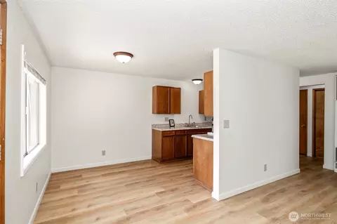 2020 E 15th St, Bremerton, WA 98310 photo 7