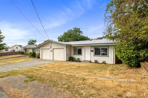 2020 E 15th St, Bremerton, WA 98310 photo 2