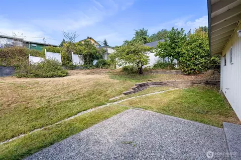 2020 E 15th St, Bremerton, WA 98310 photo 17