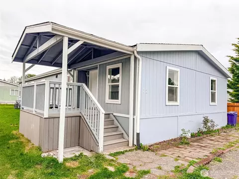 700 N Reed St #72, Sedro Woolley, WA 98284