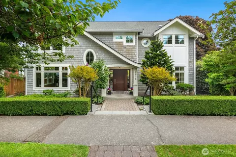2628 36th Ave W, Seattle, WA 98199