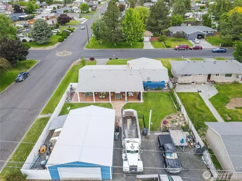 1102 Elm St, Othello, WA 99344 photo 2