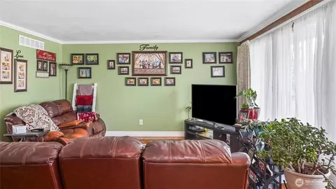 1102 Elm St, Othello, WA 99344 photo 8