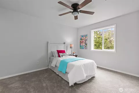 Bedroom - 2423 Viewcrest Ave, Everett, WA 98203 photo 6 of 8