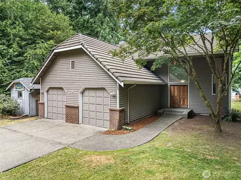 8087 Lars Dr NE, Bremerton, WA 98311
