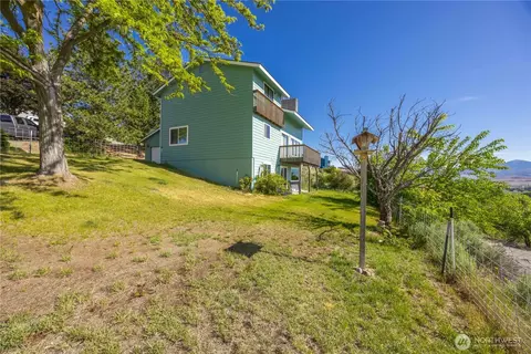 132 Delmav Ave, Okanogan, WA 98840