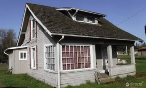 1024 State Route 6, Raymond, WA 98577