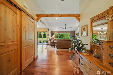 Entry Way - 52 Buttonquail Ln, Walla Walla, WA 99362 photo 2 of 4