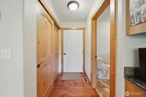 Entry Way - 52 Buttonquail Ln, Walla Walla, WA 99362 photo 3 of 4
