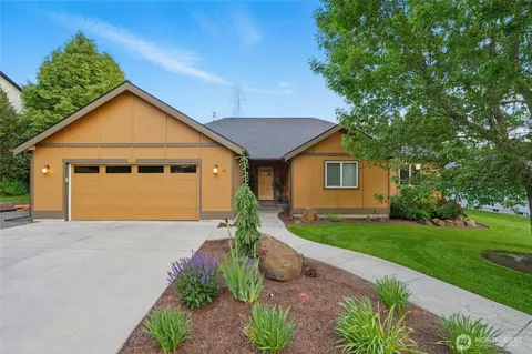 52 Buttonquail Ln, Walla Walla, WA 99362