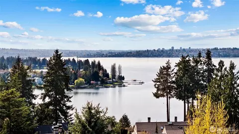 10515 NE 48th Pl, Kirkland, WA 98033
