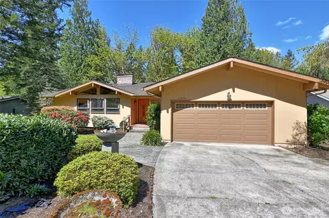 17418 NE 33rd St, Redmond, WA 98052