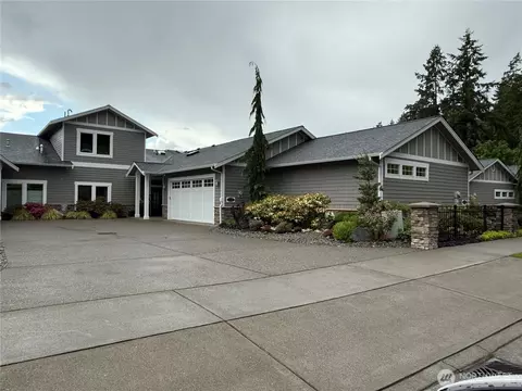 2215 Bayside Pl NE, Olympia, WA 98506