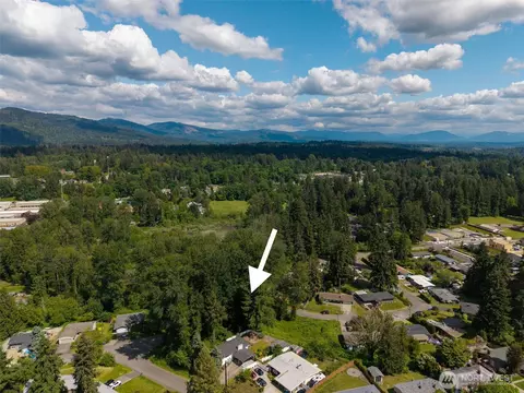 130 Nn 163rd Ave SE, Renton, WA 98059