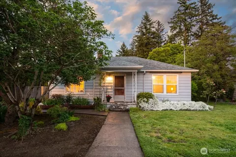 706 SE 135 Ave, Portland, OR 97233