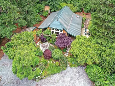 1456 Alderwood Ln, Camano Island, WA 98282