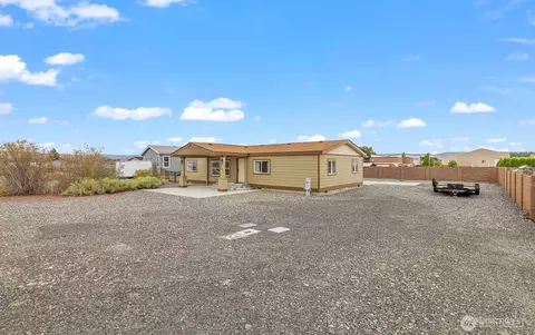 231 Atterberry Dr SW, Mattawa, WA 99349
