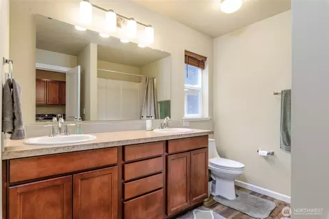 Bath - 320 E Lakeview Dr, Grapeview, WA 98546 photo 1 of 2