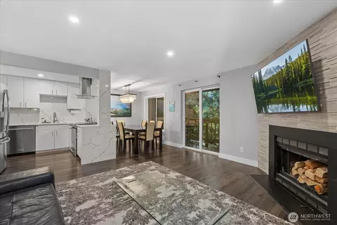 17521 118th Ave SE #A11, Renton, WA 98058