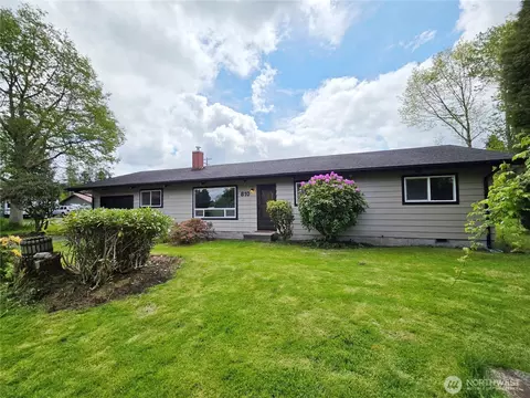810 H St, Forks, WA 98331