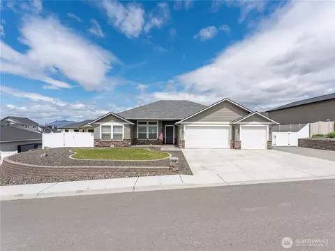 2611 Paisley St SE, East Wenatchee, WA 98802