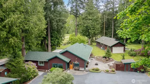412 Thumper Ln, Camano Island, WA 98282
