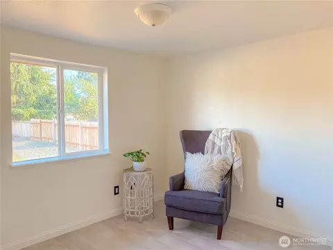 Bedroom - 301 Seattle St E, Rainier, WA 98576 photo 1 of 2
