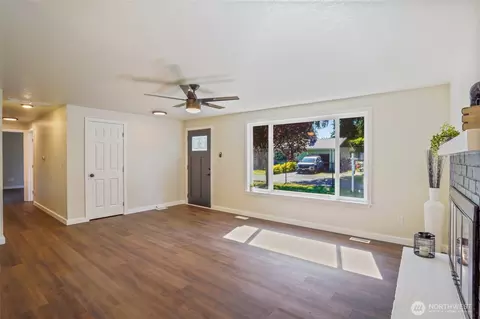 Living - 17325 13th Ave E, Spanaway, WA 98387 photo 3 of 4