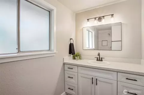Bath - 17325 13th Ave E, Spanaway, WA 98387 photo 1 of 2