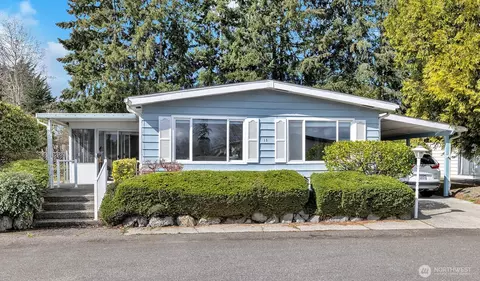 2500 Alder St #13, Milton, WA 98354