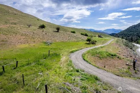 187 Twisp River Rd, Twisp, WA 98801 photo 2
