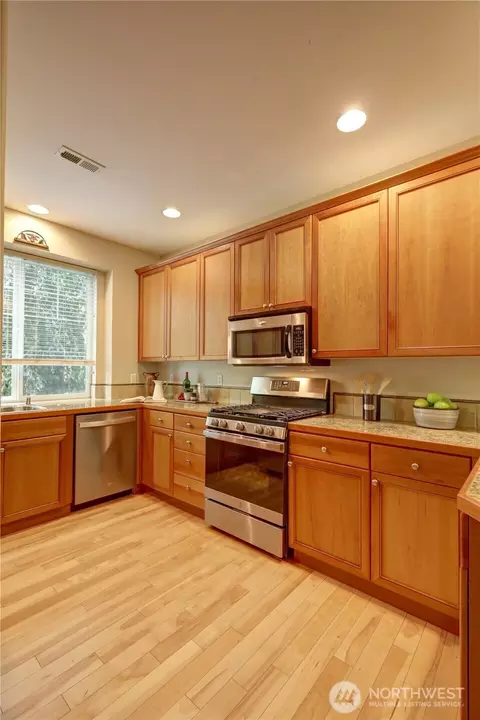 Kitchen - 14825 10th Ave SE, Mill Creek, WA 98012 photo 2 of 4